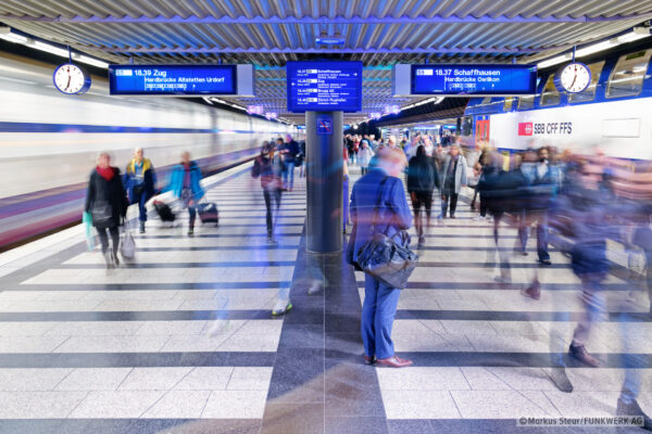 Display on an SBB platform in Zurich